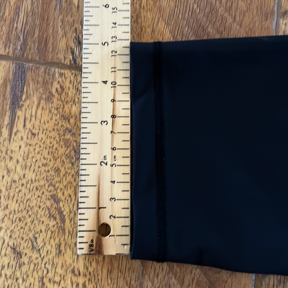 Zyia Active Black Cropped Leggings 12 - Picture 9 of 10